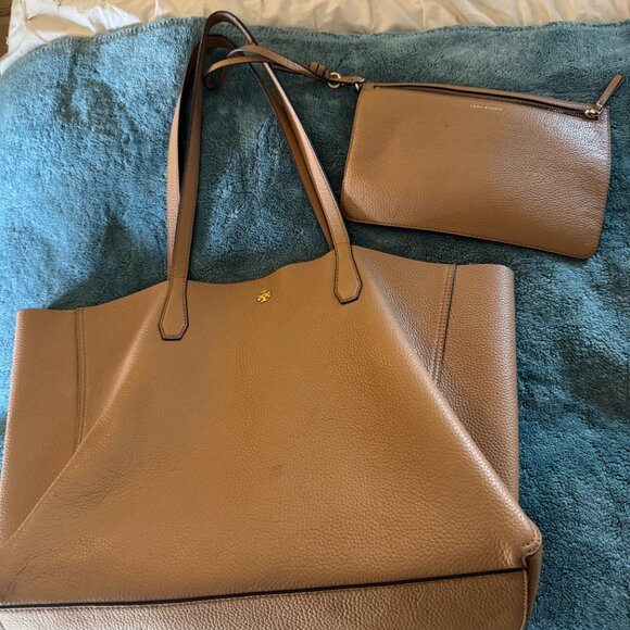 Tory Burch Large Tote & Wristlet - Picture 4 of 4